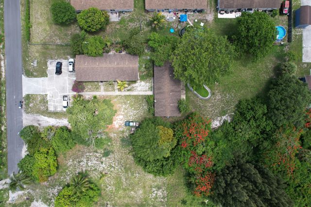 4537 Coconut Road, Lake Worth, FL 33461