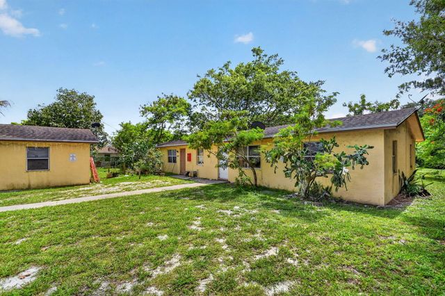 4537 Coconut Road, Lake Worth, FL 33461