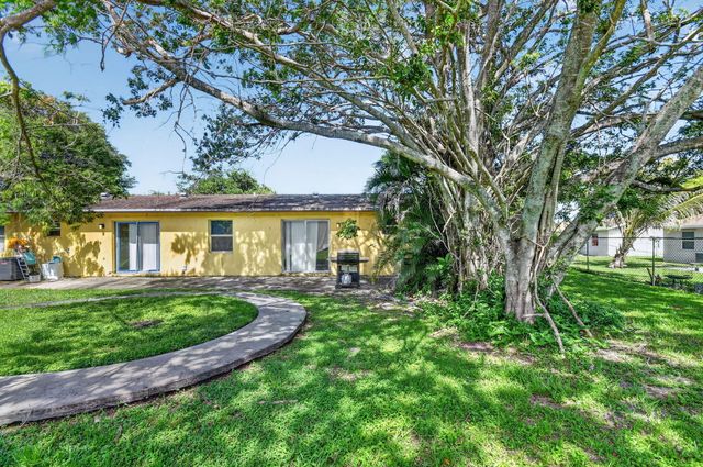 4537 Coconut Road, Lake Worth, FL 33461