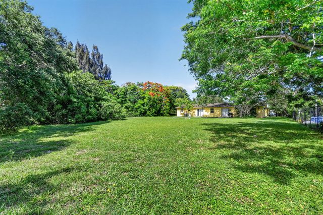4537 Coconut Road, Lake Worth, FL 33461