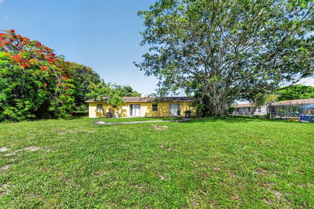 4537 Coconut Road, Lake Worth, FL 33461