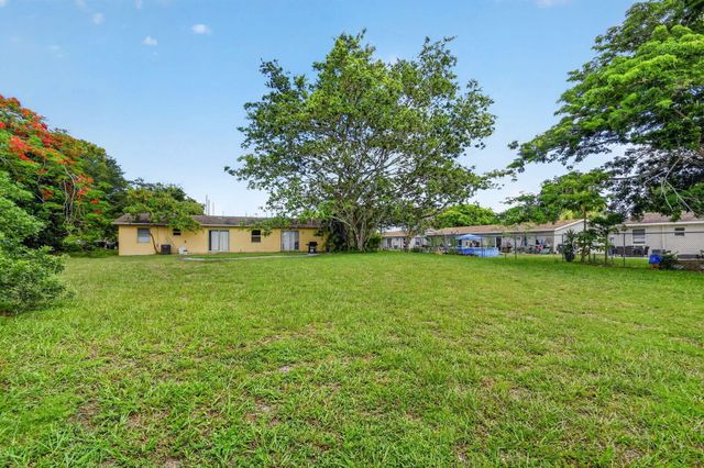 4537 Coconut Road, Lake Worth, FL 33461