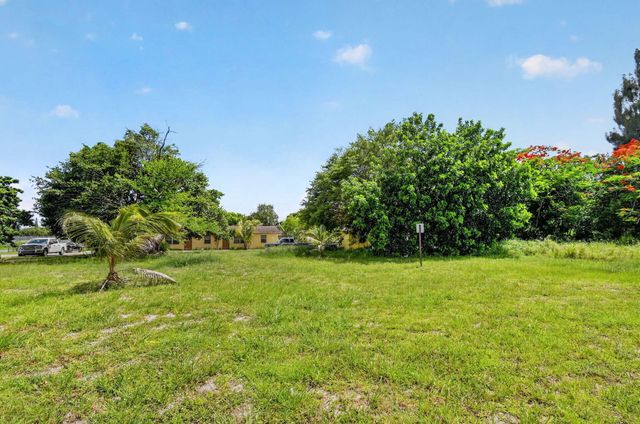4537 Coconut Road, Lake Worth, FL 33461
