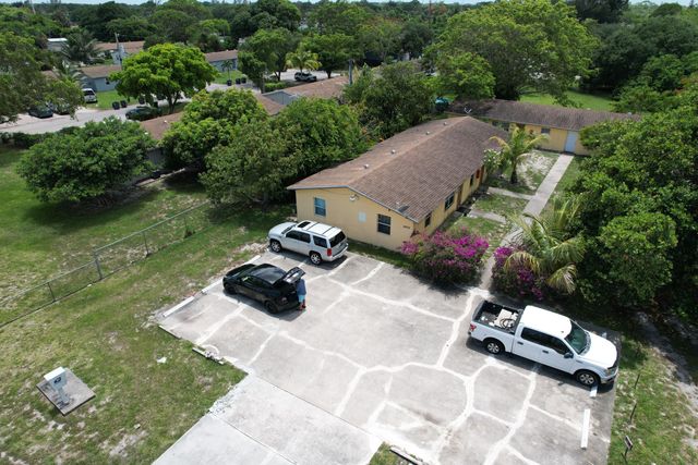 4537 Coconut Road, Lake Worth, FL 33461