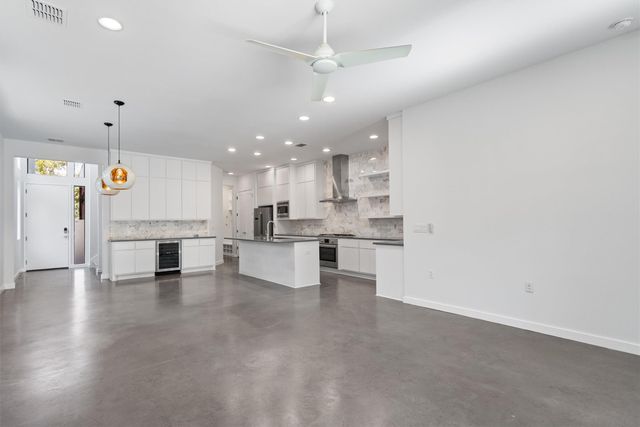 1107 Taulbee LN B, Austin, TX 78757