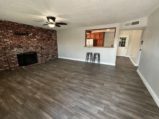 717 N Orange Avenue, Lindsay, CA 93247