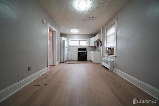 211 S 11 Avenue 2, Highland Park, NJ 08904