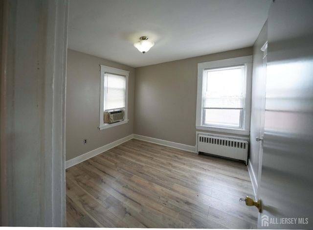 211 S 11 Avenue 2, Highland Park, NJ 08904
