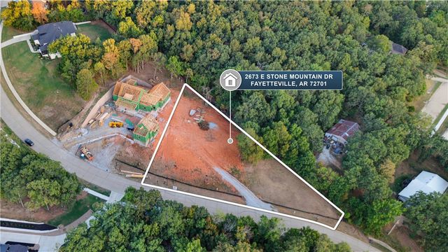 2673 E Stone Mountain Drive, Fayetteville, AR 72701