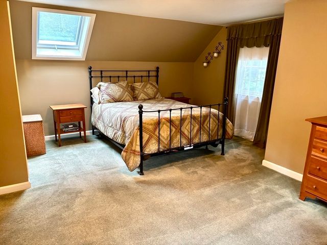 15 Highfield Dr, Lancaster, MA 01523