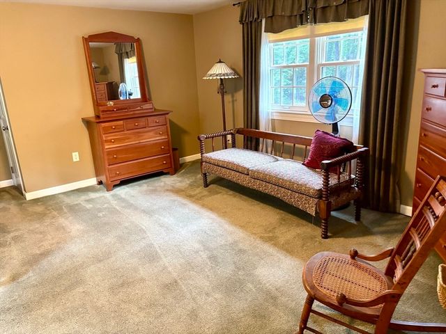 15 Highfield Dr, Lancaster, MA 01523