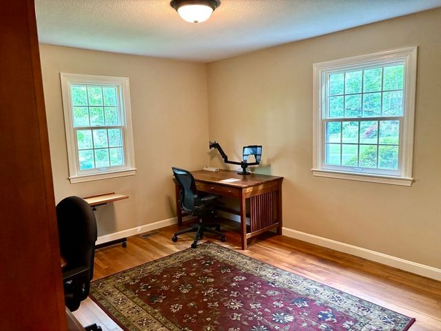 15 Highfield Dr, Lancaster, MA 01523