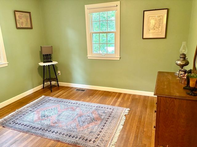 15 Highfield Dr, Lancaster, MA 01523