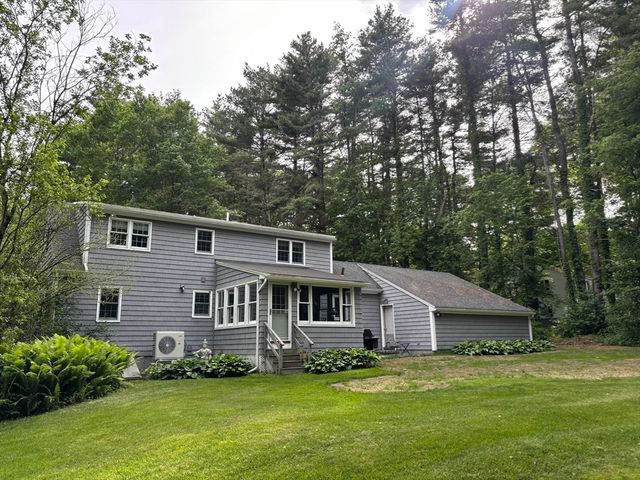 15 Highfield Dr, Lancaster, MA 01523