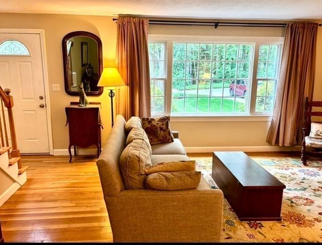 15 Highfield Dr, Lancaster, MA 01523