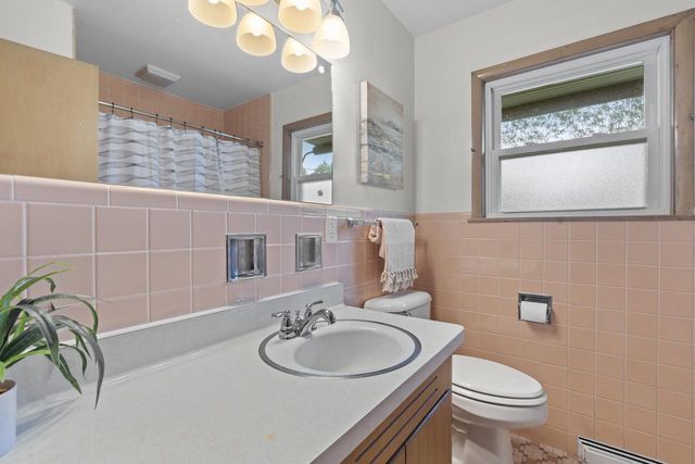3731 N 77th STREET, Milwaukee, WI 53222