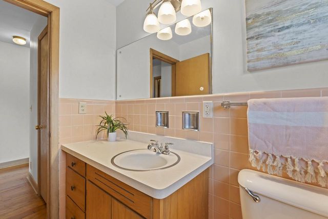 3731 N 77th STREET, Milwaukee, WI 53222