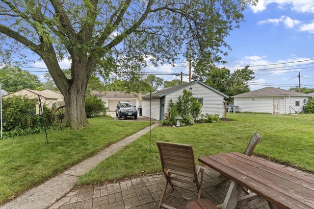 3731 N 77th STREET, Milwaukee, WI 53222