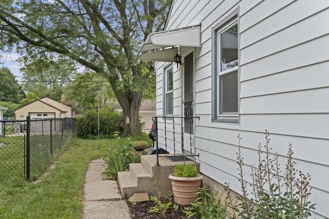 3731 N 77th STREET, Milwaukee, WI 53222