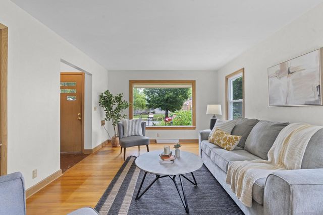 3731 N 77th STREET, Milwaukee, WI 53222