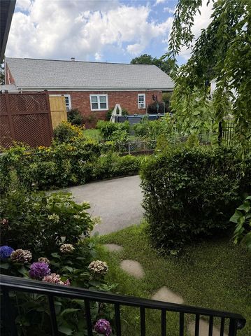 62 De Pinedo Street, Providence, RI 02904