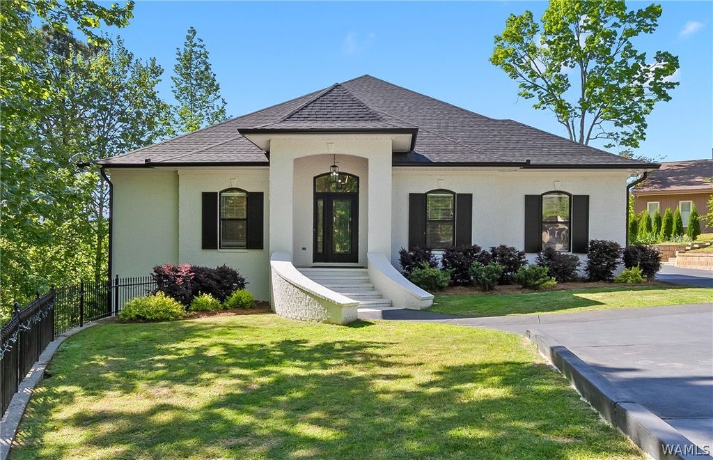 8406 Essex NE, Tuscaloosa, AL 35406
