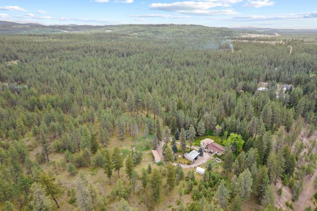 28003 N Hardesty Rd, Chattaroy, WA 99003