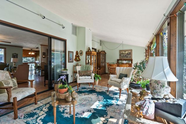 28003 N Hardesty Rd, Chattaroy, WA 99003