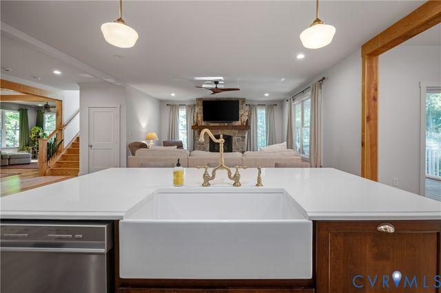 7207 McClellan Rd, Mechanicsville, VA 23111