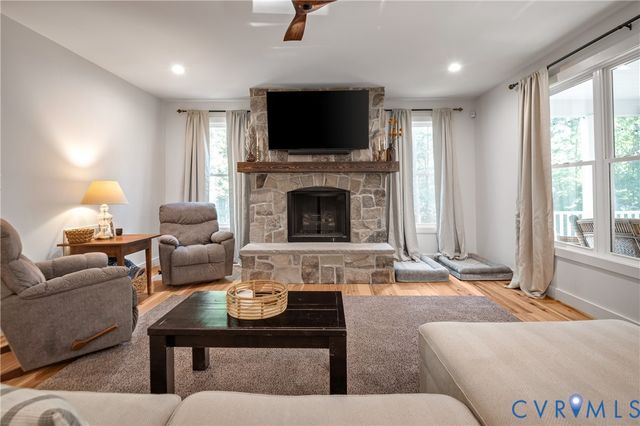 7207 McClellan Rd, Mechanicsville, VA 23111