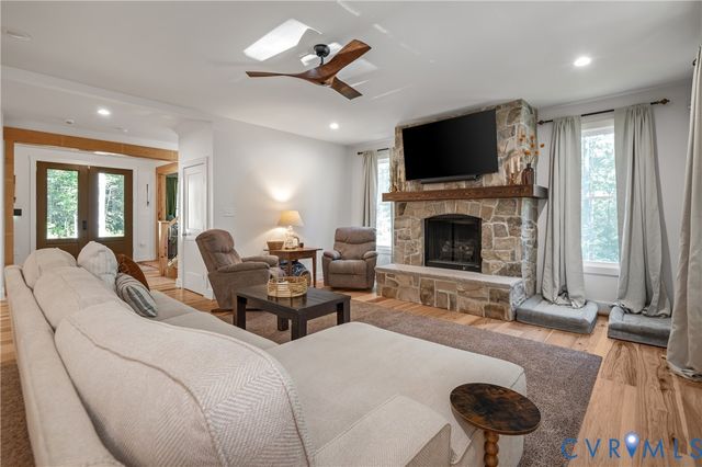 7207 McClellan Rd, Mechanicsville, VA 23111