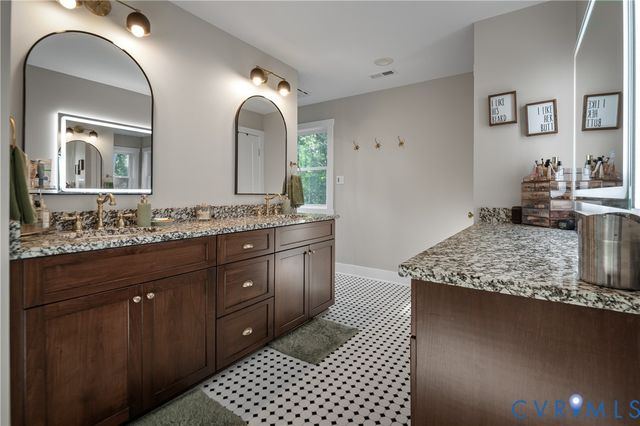 7207 McClellan Rd, Mechanicsville, VA 23111