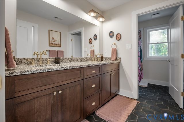 7207 McClellan Rd, Mechanicsville, VA 23111
