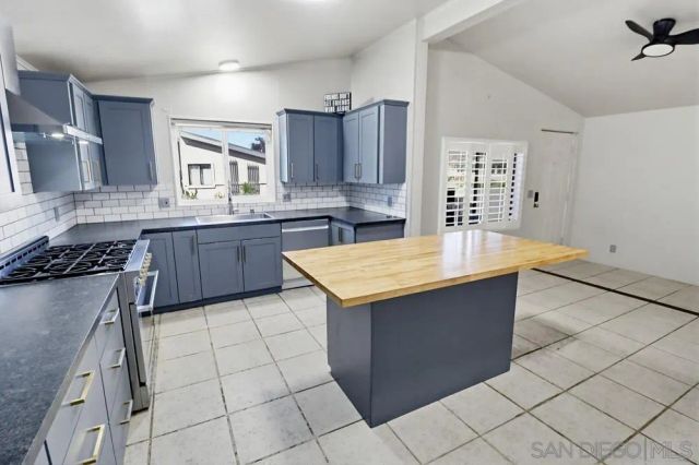 611 Via Santa Paulo, Vista, CA 92081