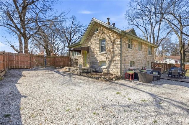 5400 Yecker Avenue, Kansas City, KS 66104