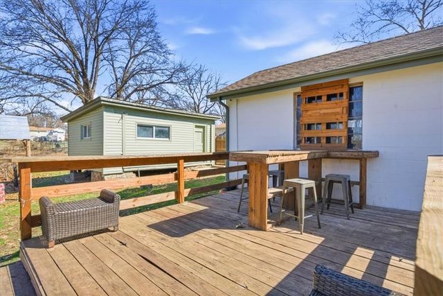 5400 Yecker Avenue, Kansas City, KS 66104