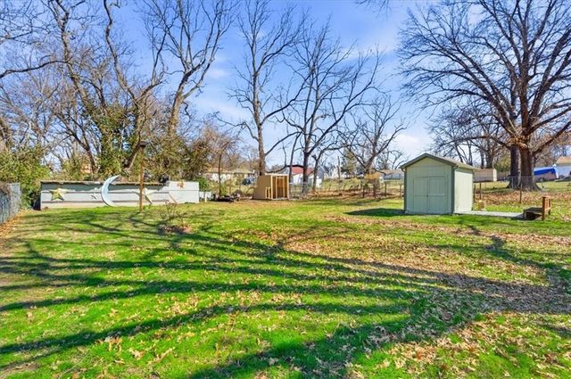 5400 Yecker Avenue, Kansas City, KS 66104