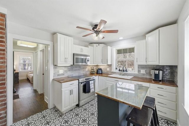 5400 Yecker Avenue, Kansas City, KS 66104