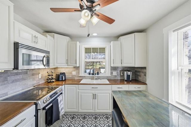 5400 Yecker Avenue, Kansas City, KS 66104