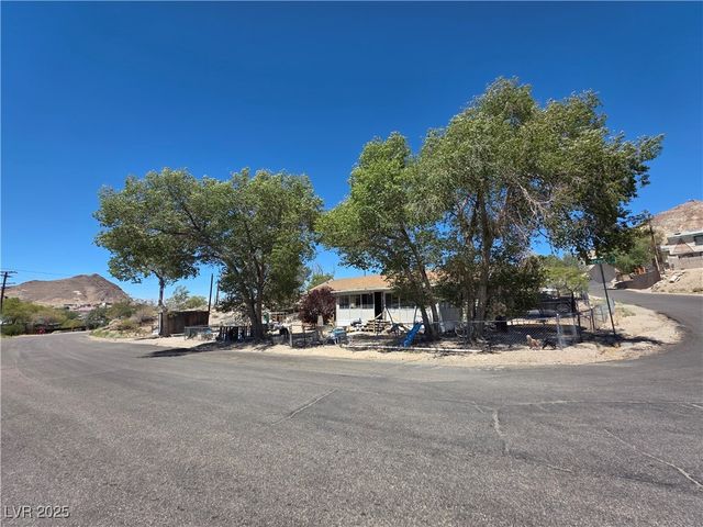 494 South Florence Avenue, Tonopah, NV 89049