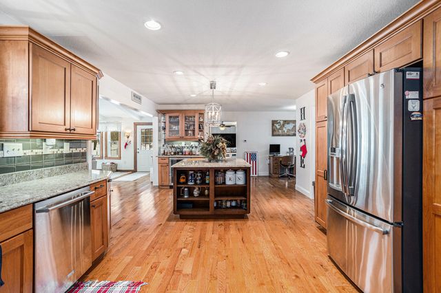 318 Fairway Drive, Coldwater, MI 49036