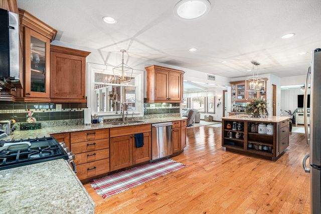 318 Fairway Drive, Coldwater, MI 49036