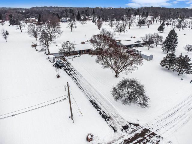 318 Fairway Drive, Coldwater, MI 49036