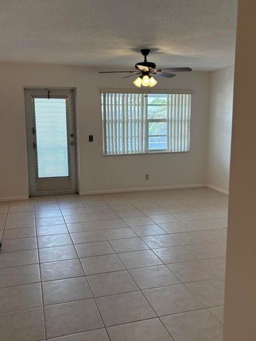 64 Sussex C, West Palm Beach, FL 33417