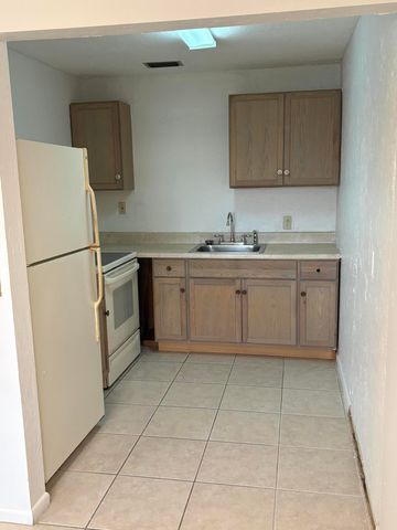 64 Sussex C, West Palm Beach, FL 33417