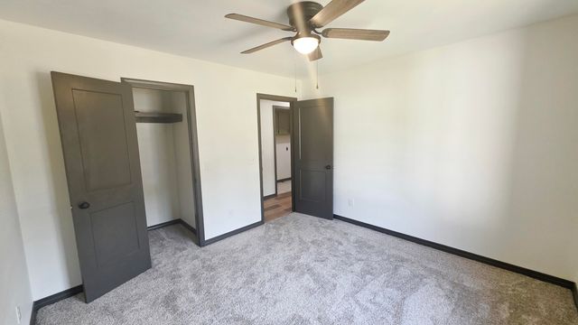 452 S Dove Valley Avenue, Springfield, MO 65802