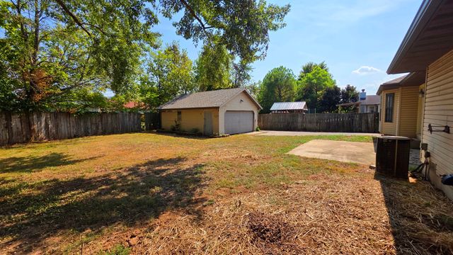 452 S Dove Valley Avenue, Springfield, MO 65802