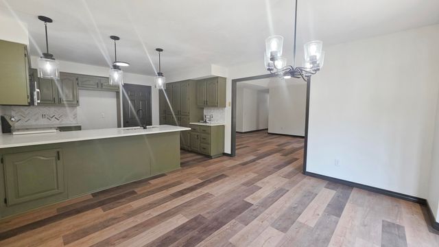 452 S Dove Valley Avenue, Springfield, MO 65802