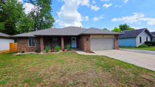 452 S Dove Valley Avenue, Springfield, MO 65802