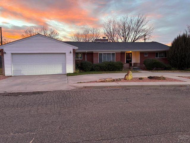 77 Circle Dr, La Junta, CO 81050